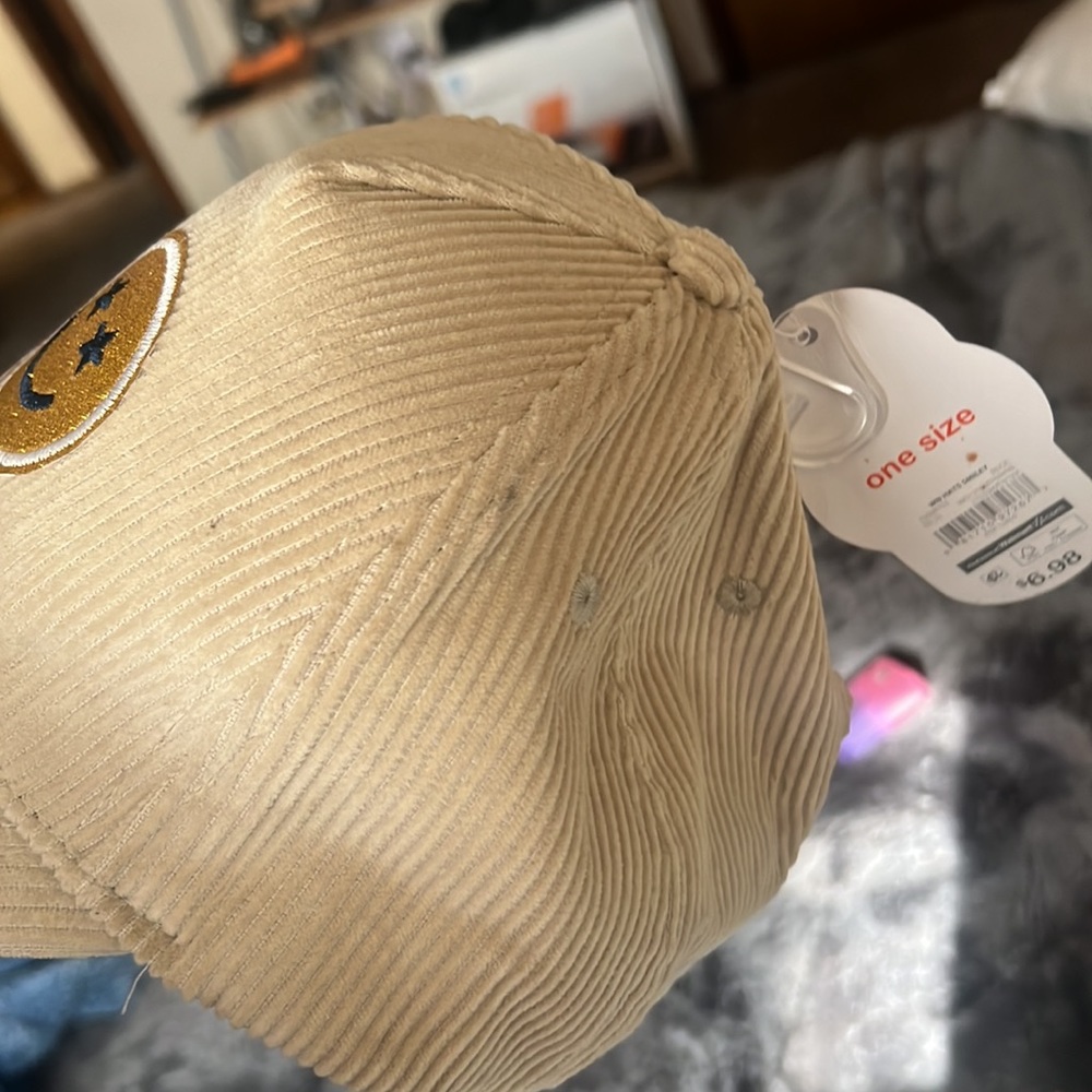 Smiley hat - Picture 2 of 2